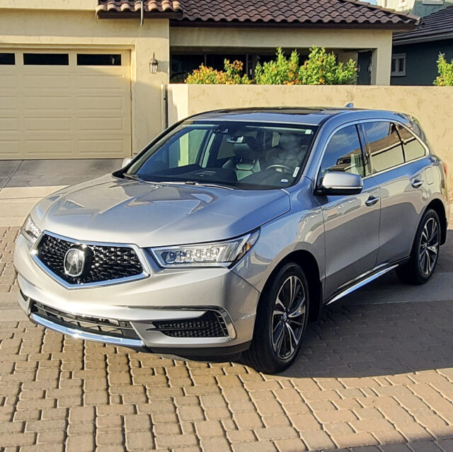 https://maurosautodetailing.com/wp-content/uploads/2023/09/2020-Silver-Acura-MDX--640x639.jpg